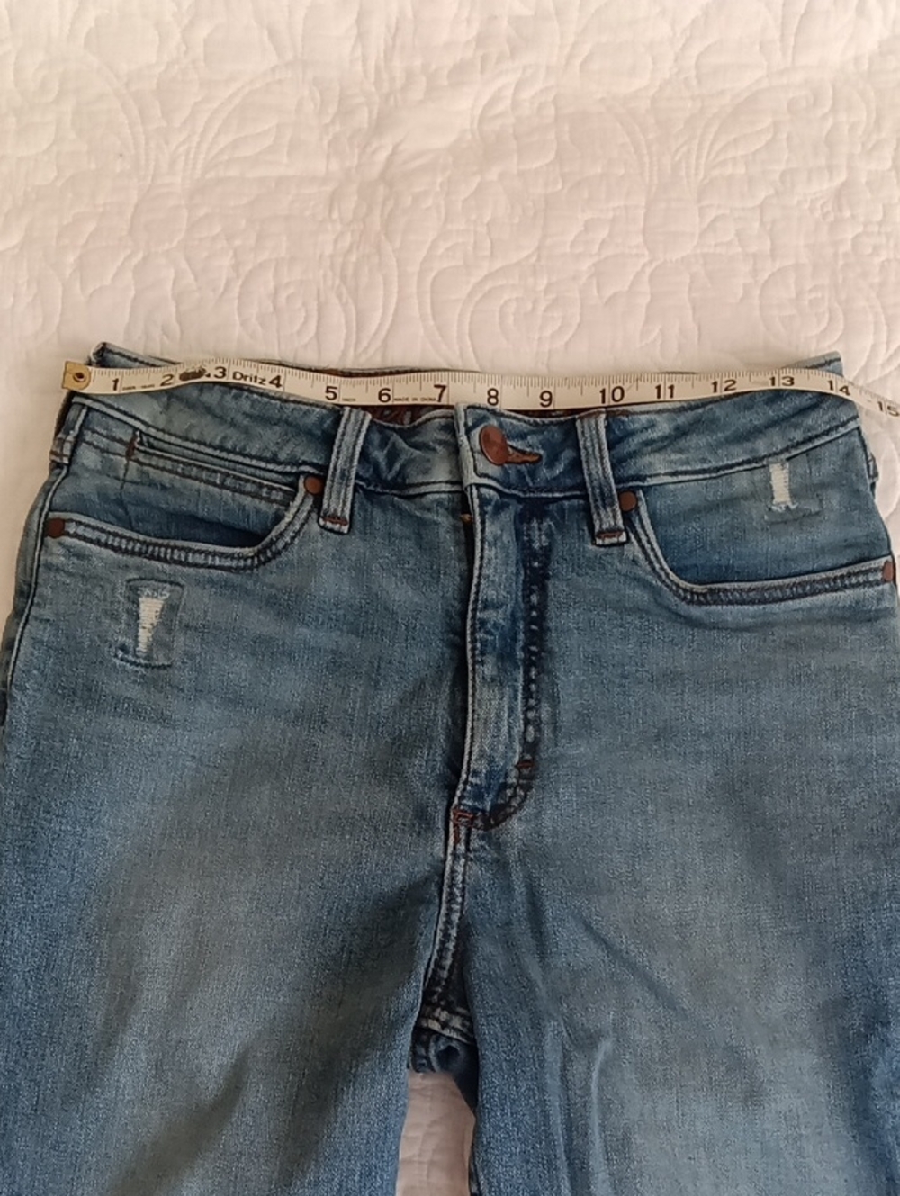 Wrangler Blue Skinny Women’s Jeans with Light Distress